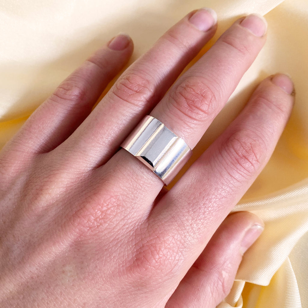 Ola Wide Silver Band