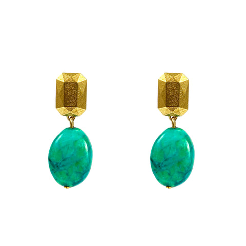 Juni Studs in Gold