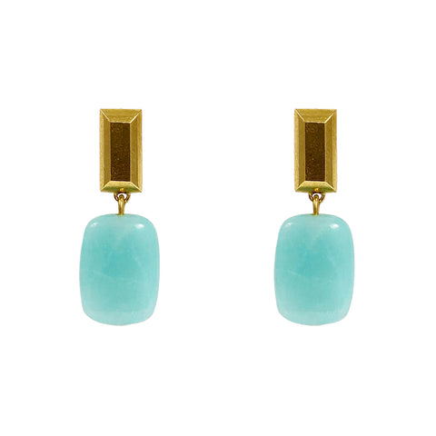 Juni Studs in Gold