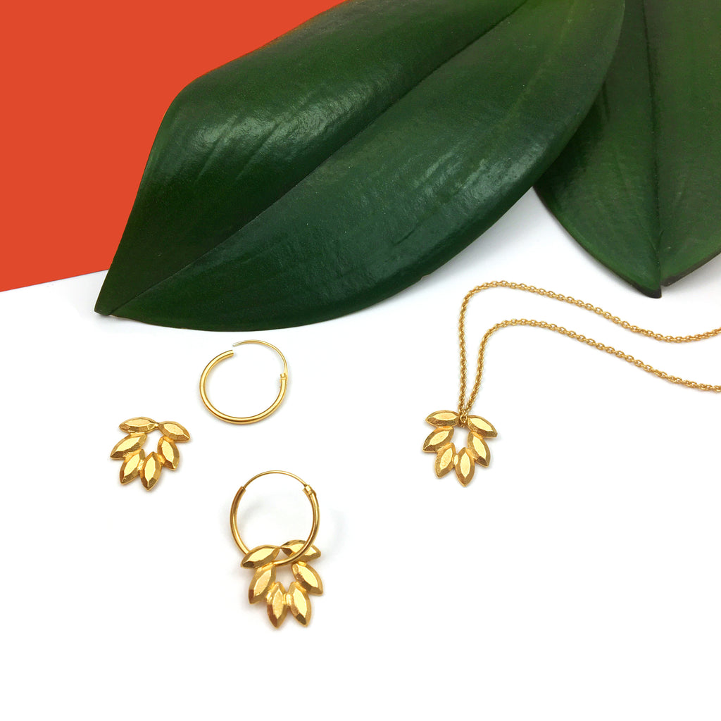 Juni Palm Pendant in Gold