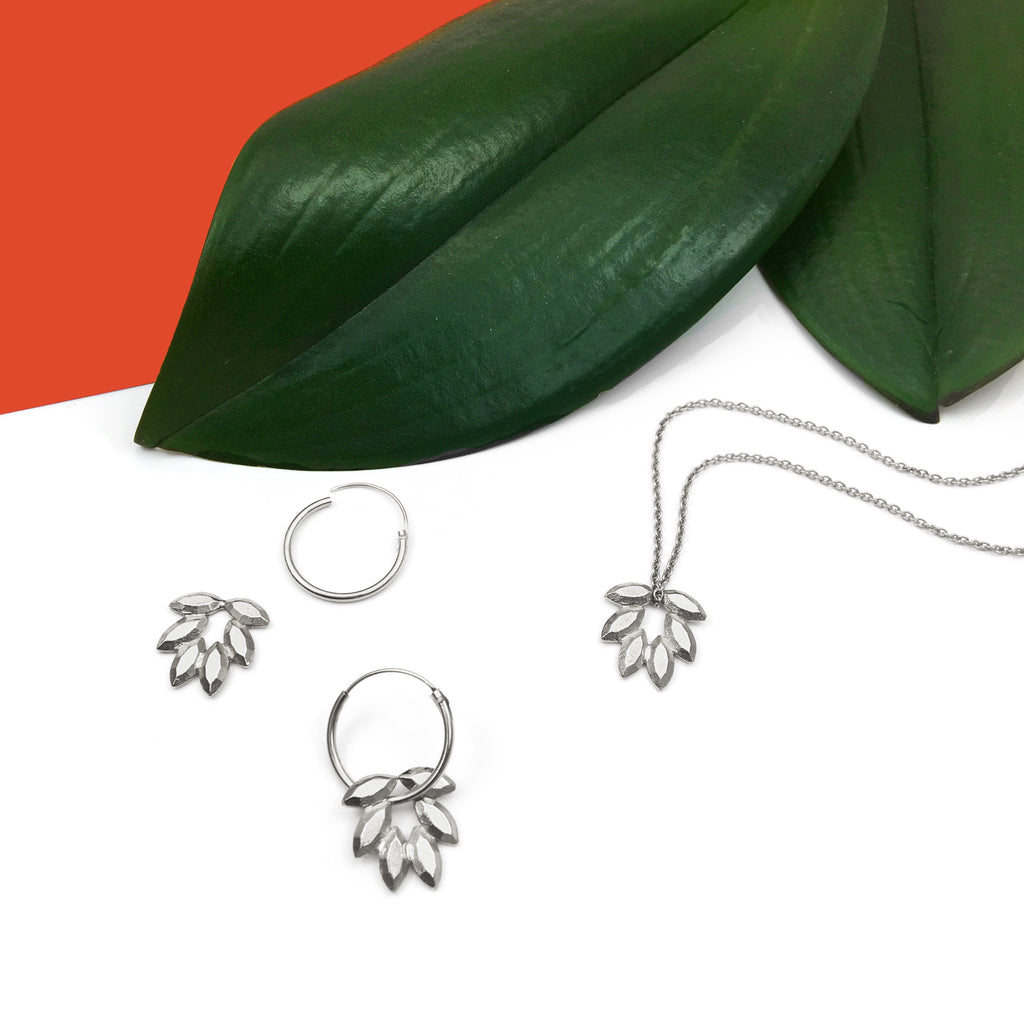 Juni Palm Pendant in Silver