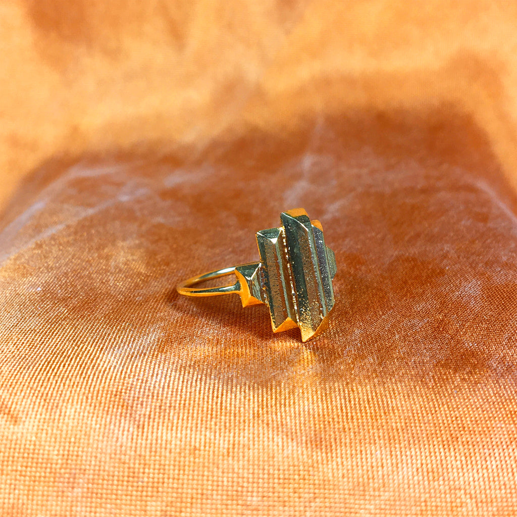 Ada Ring in Gold