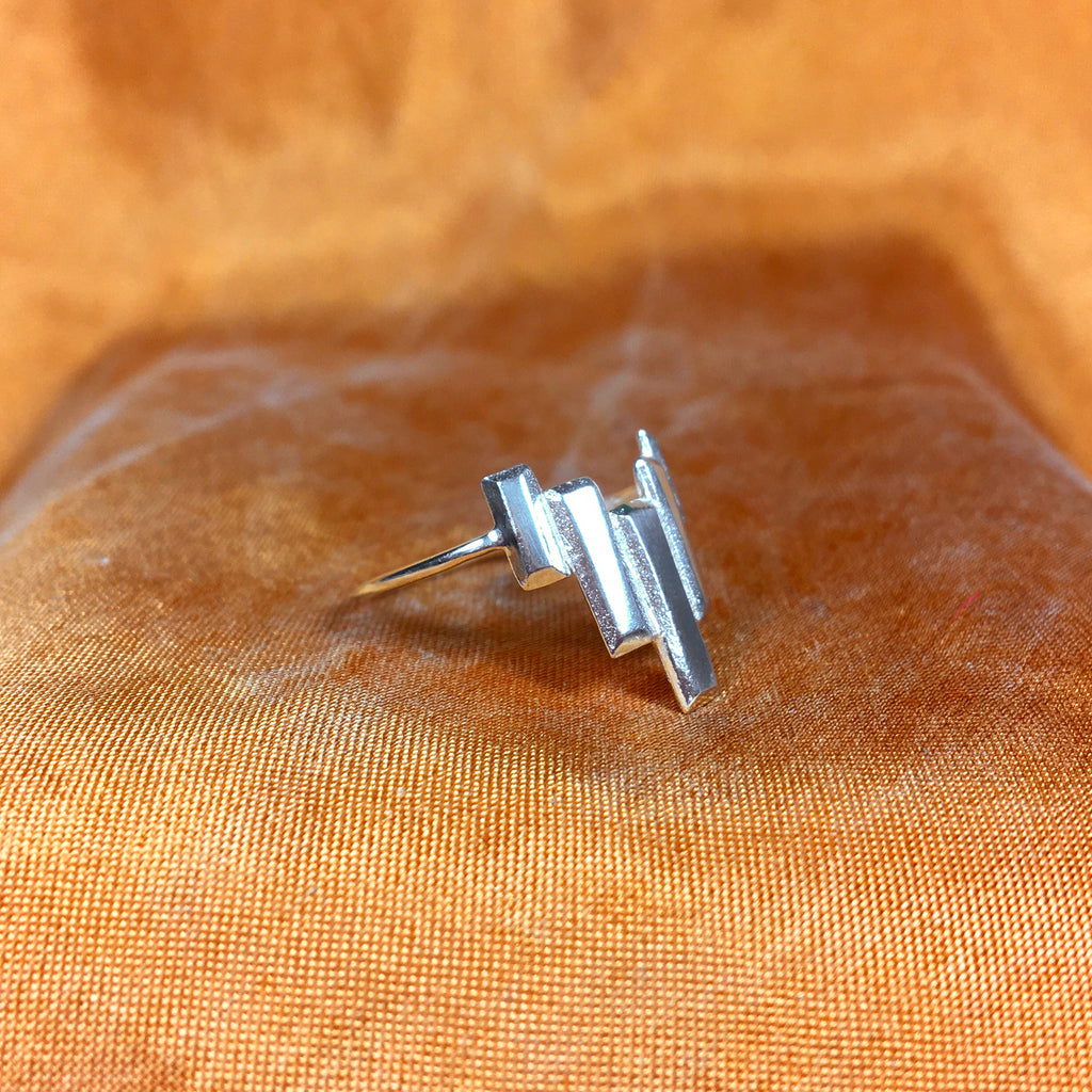 Stela Ring in Silver