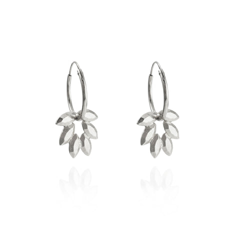 Juni Studs in Gold