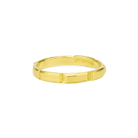Large Lucia Ring in Gold