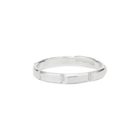 Large Lucia Ring in Gold