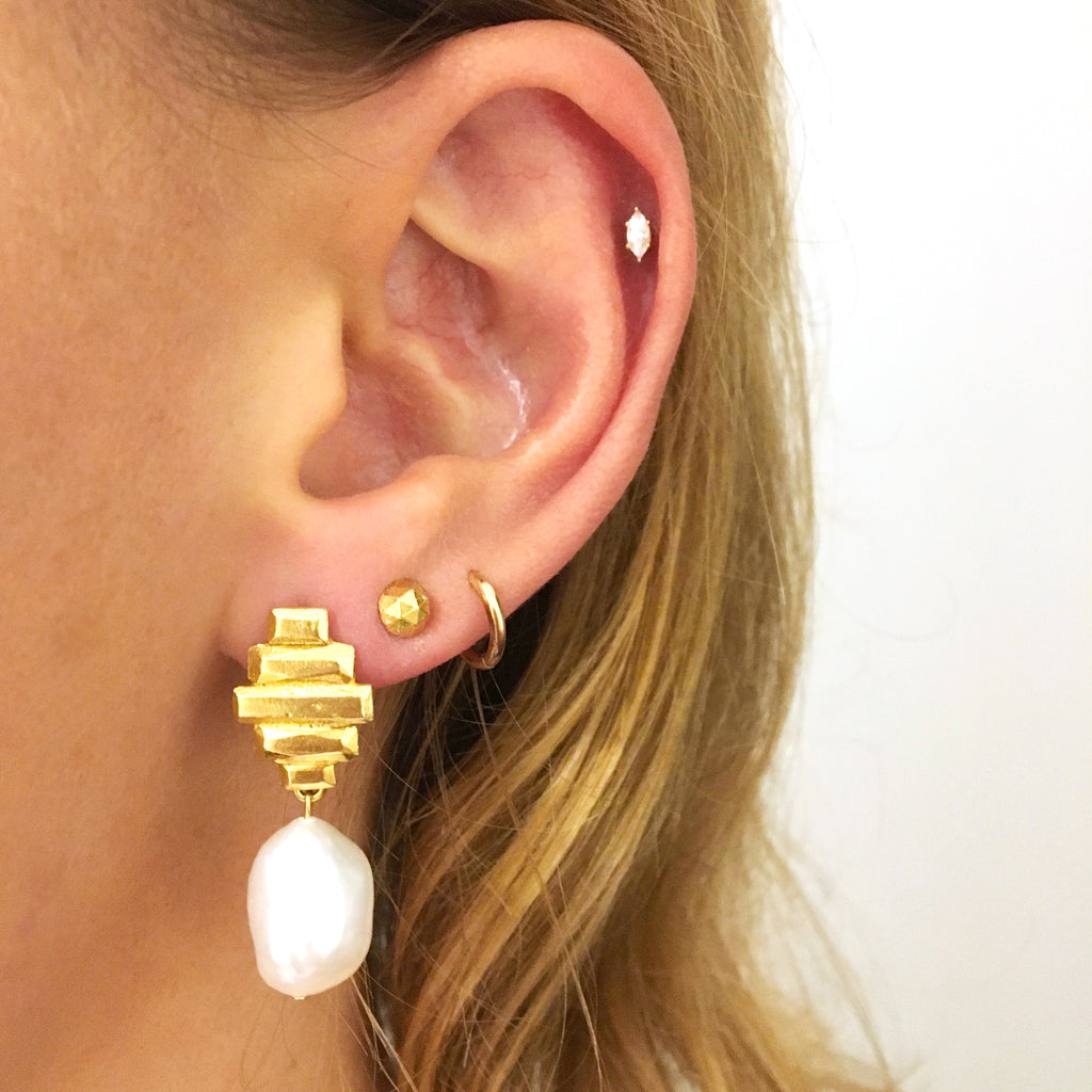 Scala Gold Earrings with Pearls